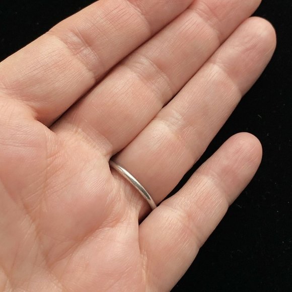 Pretty Quartz Or CZ Solitaire Brilliant Cut Silver Tone Ring Size 6.75 READ - Picture 3 of 9